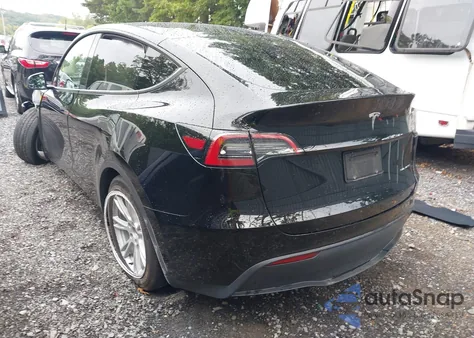 2022 Tesla Model Y Long Range Dual Motor All-Wheel Drive from USA, damaged, VIN 7SAYGDEE3NF461019